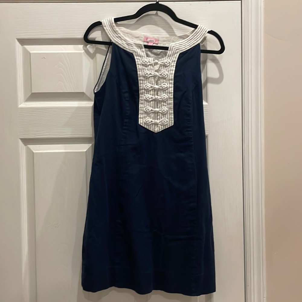 Beautiful fully lined Lilly dress!